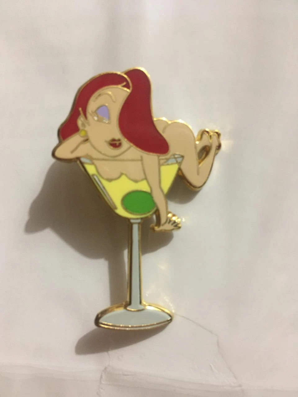 Rare pin's fantasy Jessica sexy verre de martini Edition Limitée 150 ex